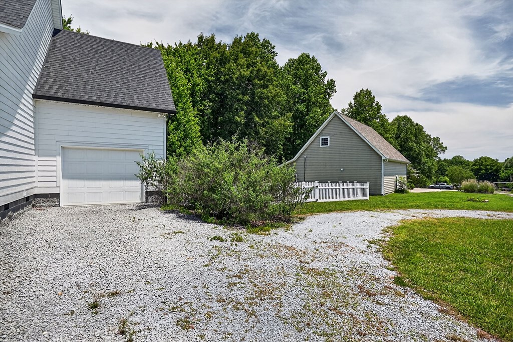 105 Shiloh Ln