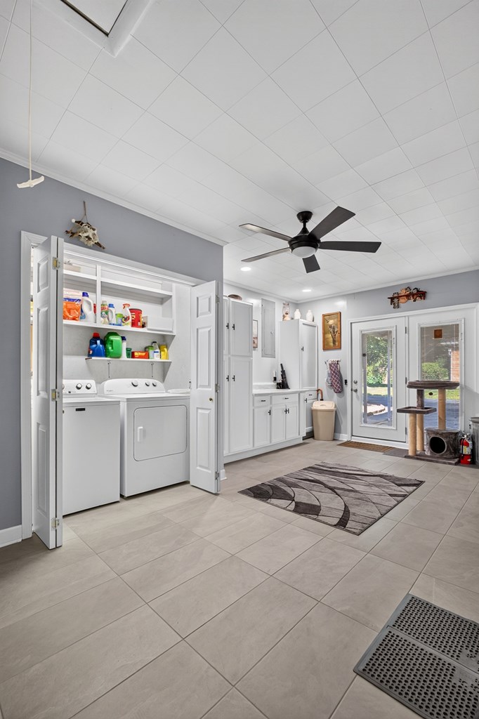 496 Sunset Dr
