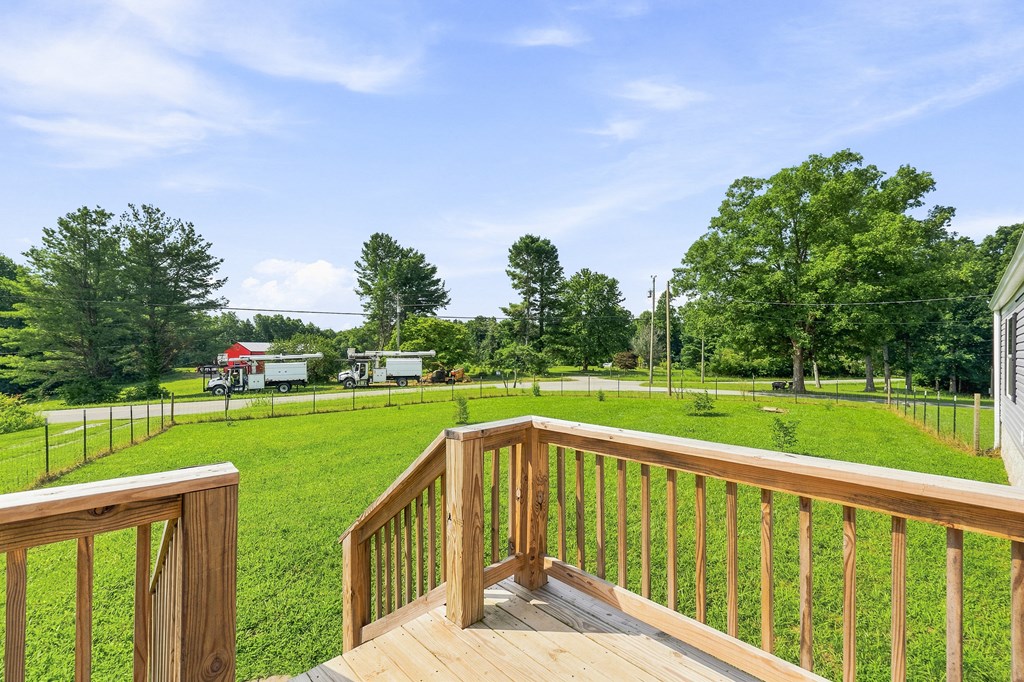 1181 W Ravenscroft Rd