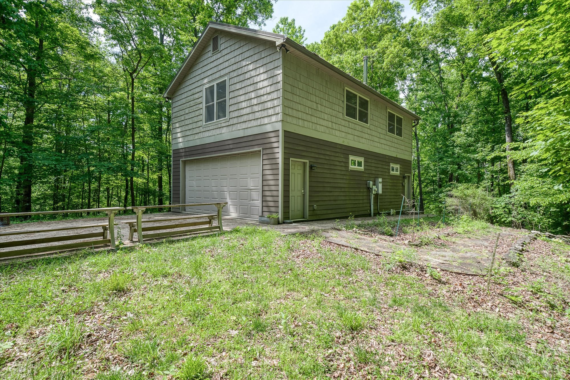 513 Selina Ln