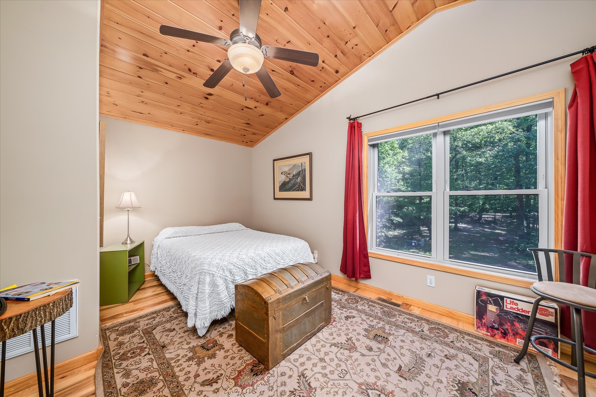 513 Selina Ln