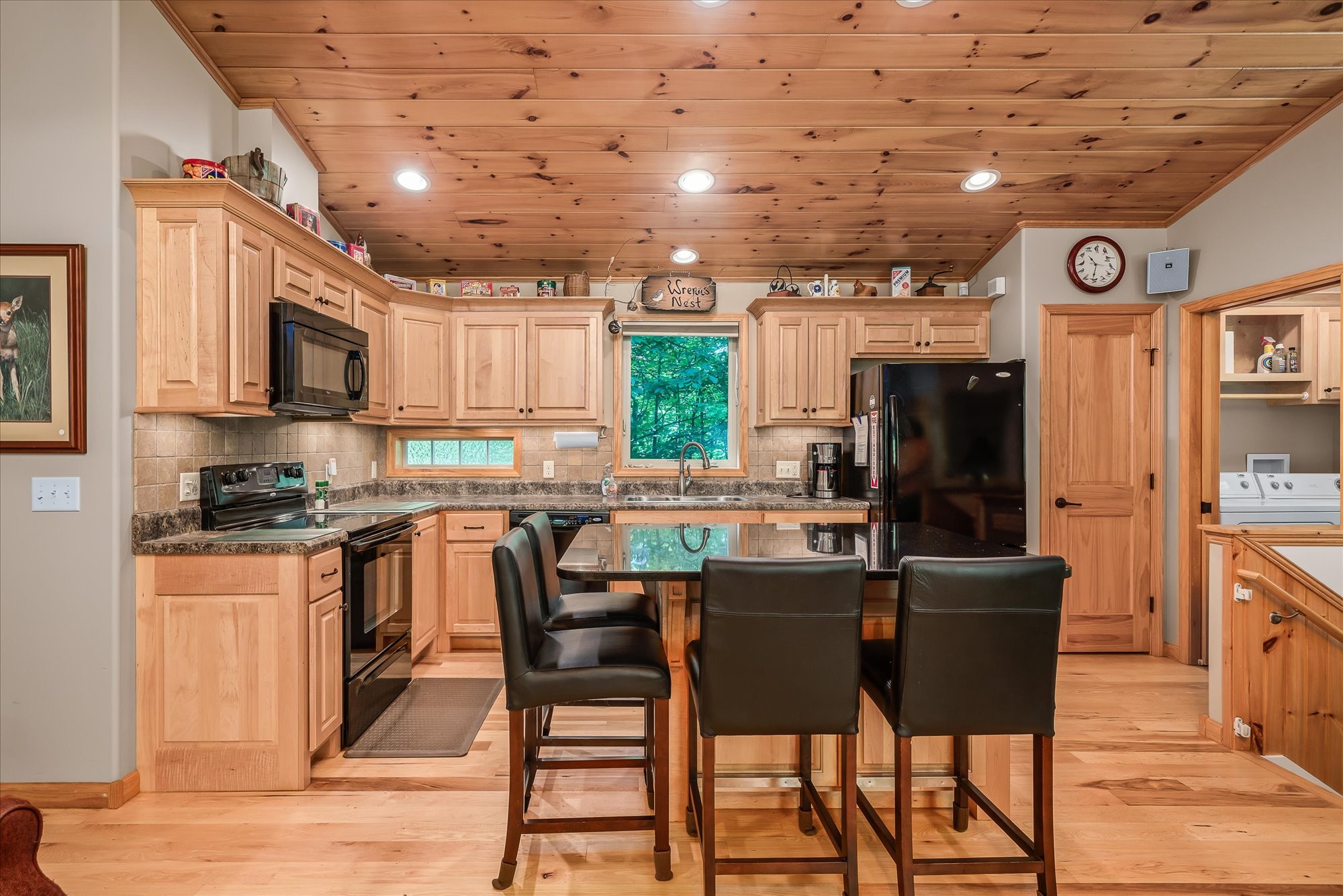 513 Selina Ln