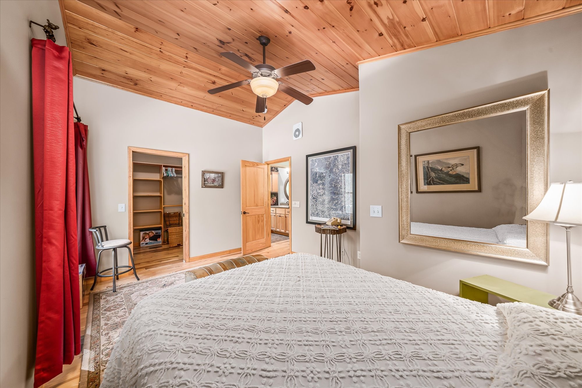 513 Selina Ln