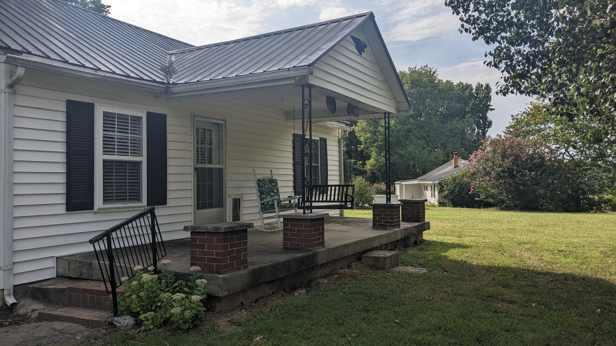 104 Davis Rd