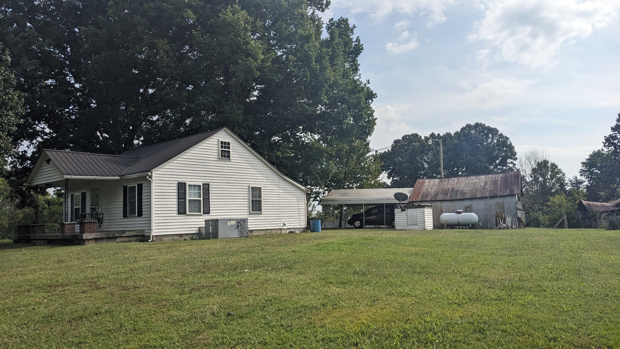 104 Davis Rd