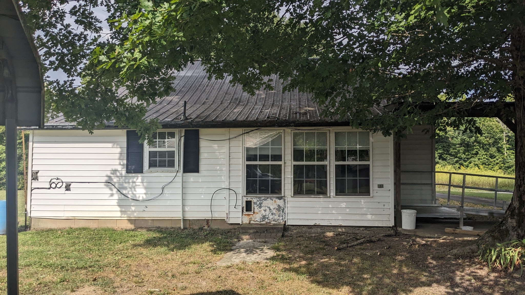 104 Davis Rd