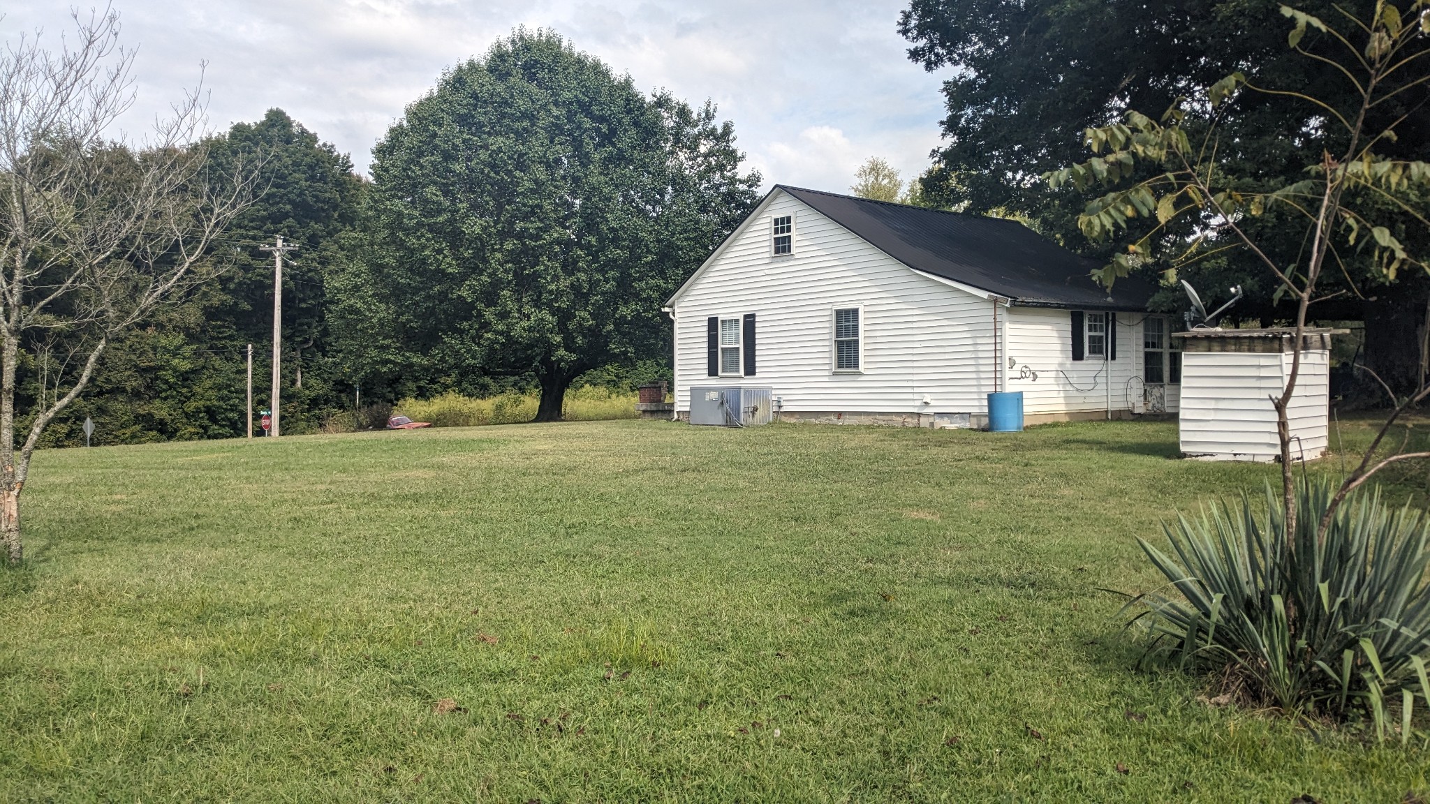 104 Davis Rd