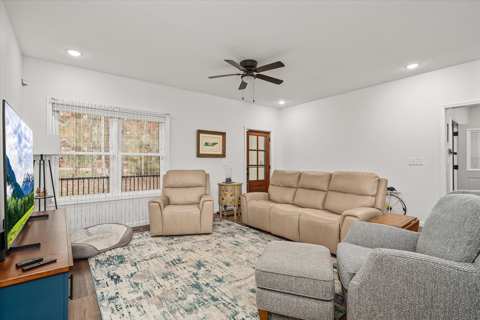 206 Whitehead Dr
