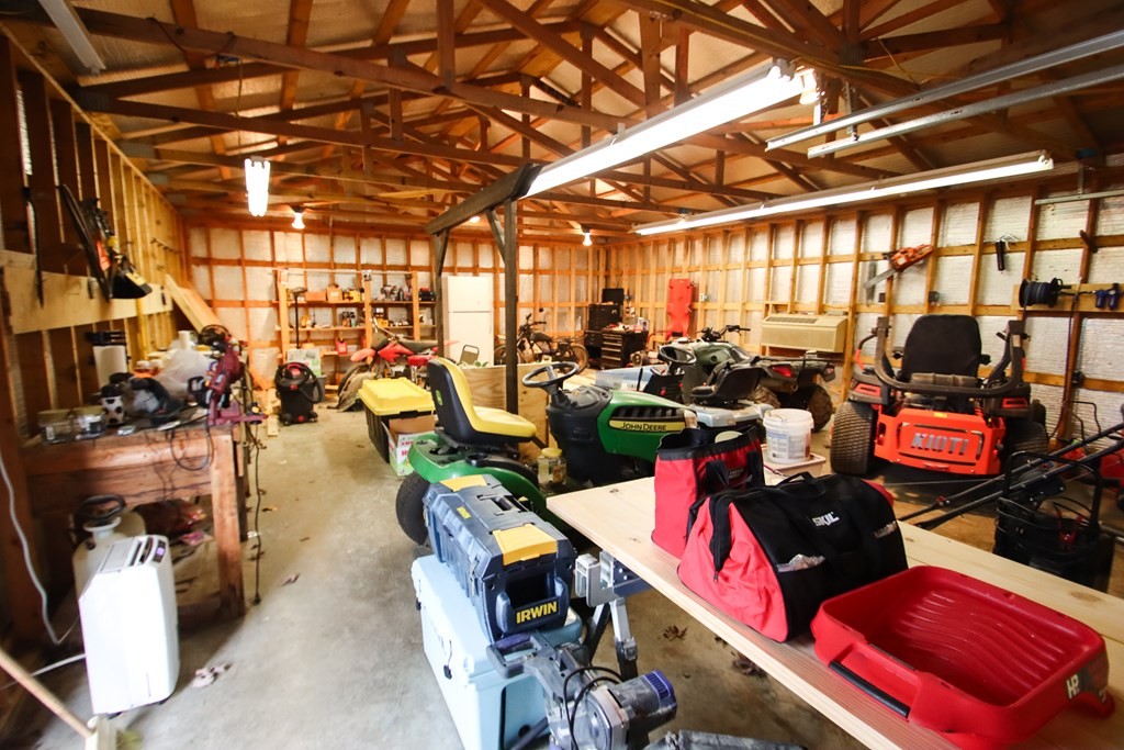 6382 Smithville Hwy