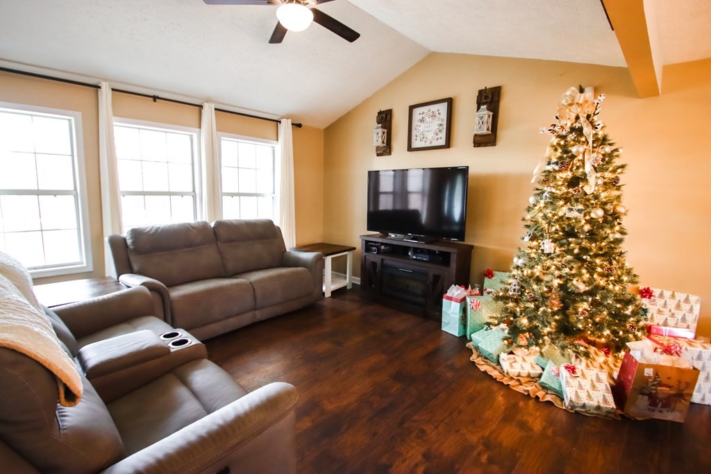 6382 Smithville Hwy