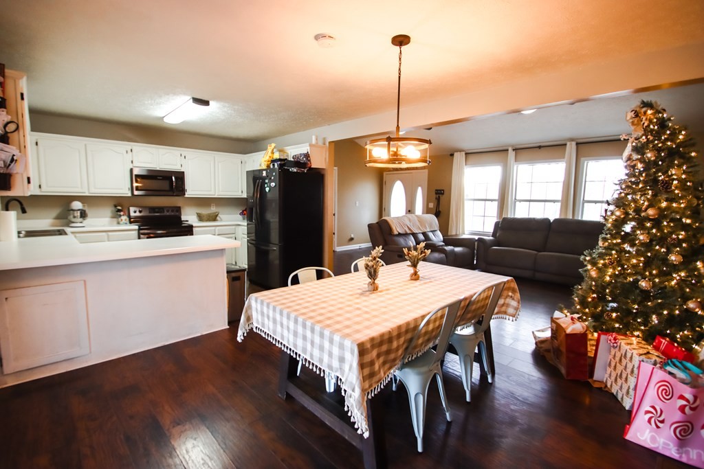 6382 Smithville Hwy