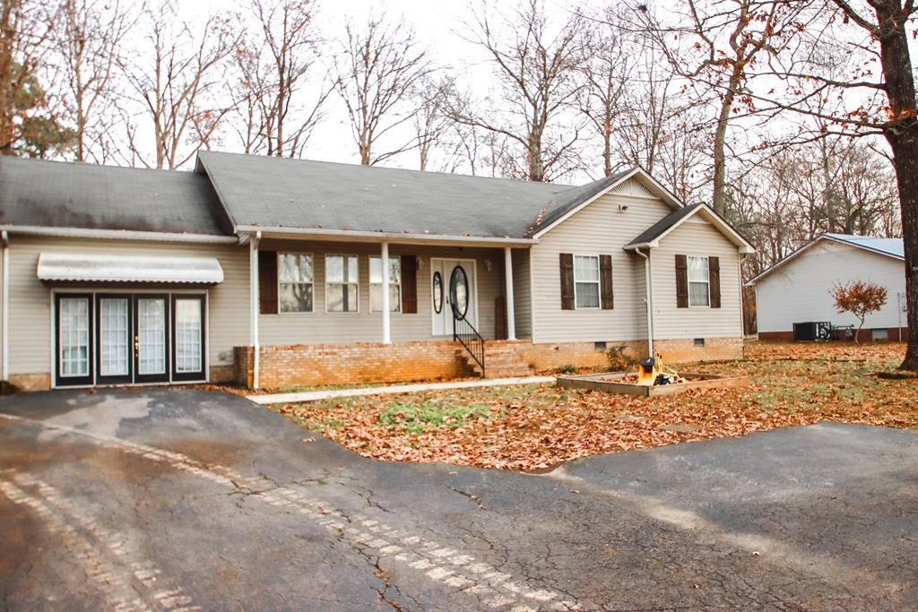 6382 Smithville Hwy