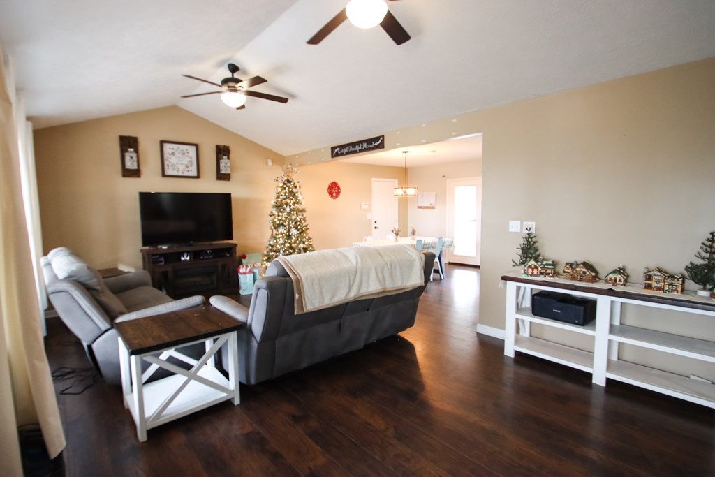 6382 Smithville Hwy