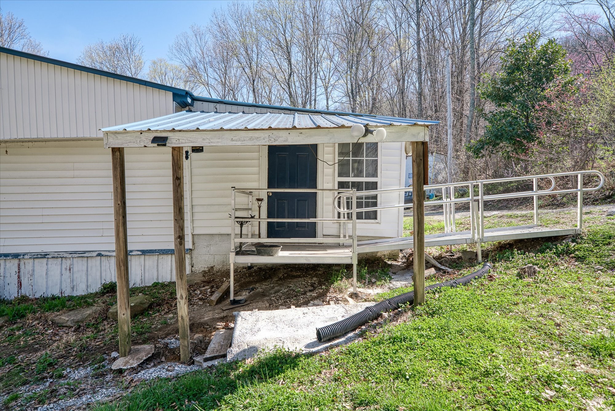 618 Old Baker Mtn Rd
