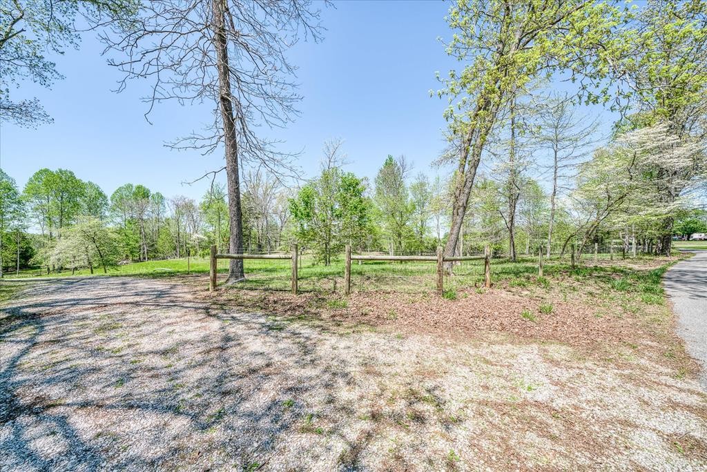 1563 Boyd Creek Rd