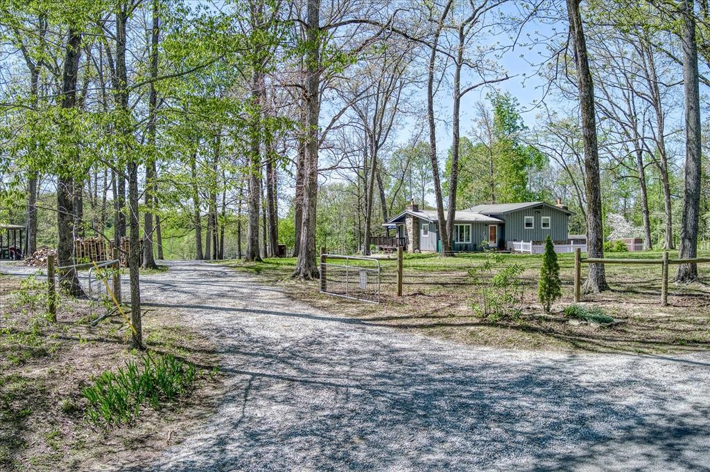 1563 Boyd Creek Rd