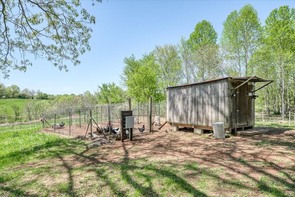 1563 Boyd Creek Rd