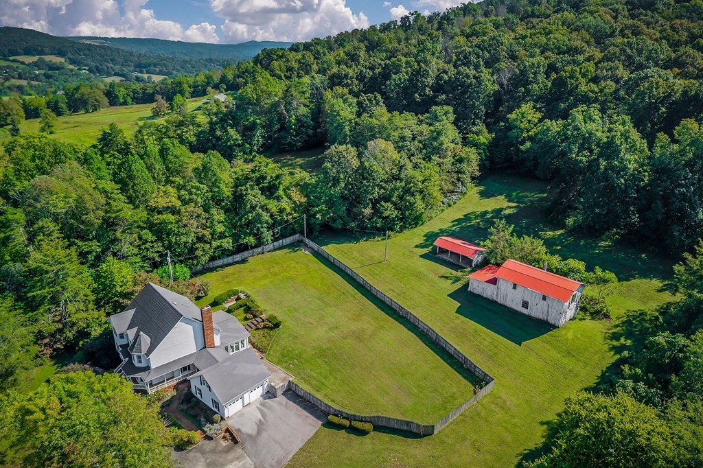 4216 Deerfield Ln