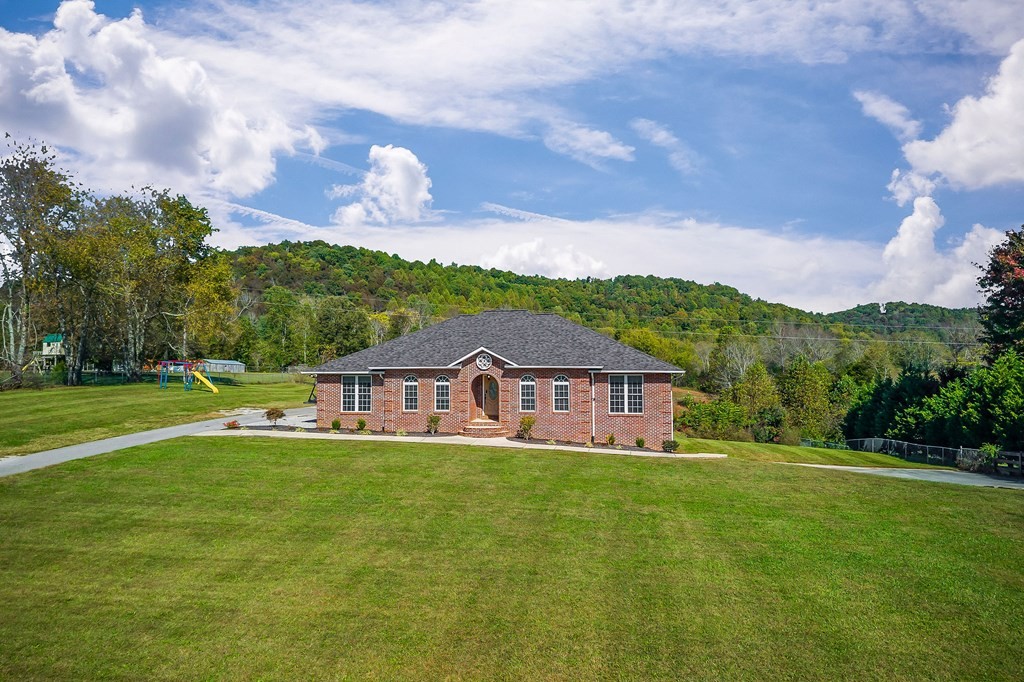 1945 Golden Mountain Rd