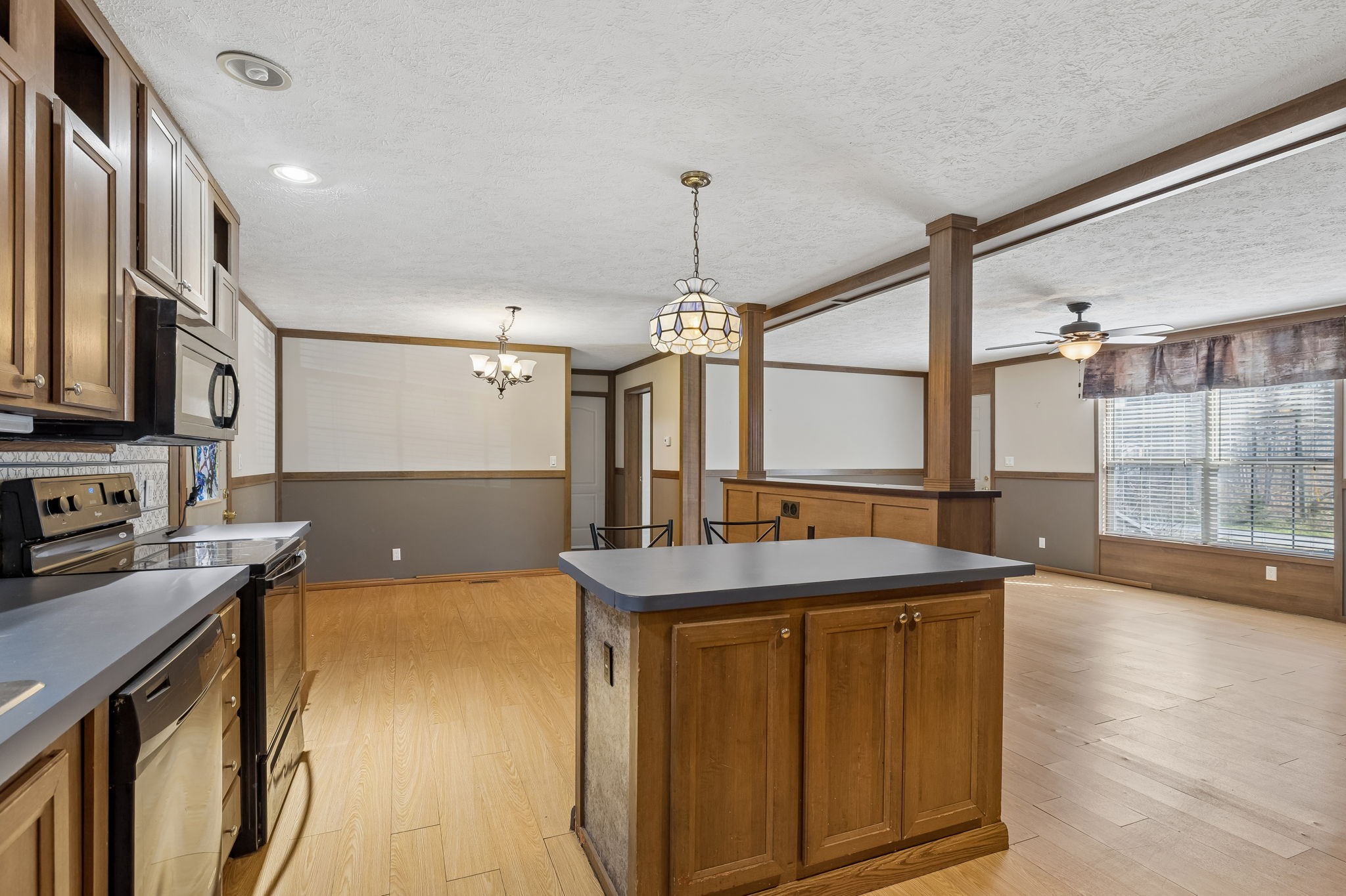 89 Poplar Dr