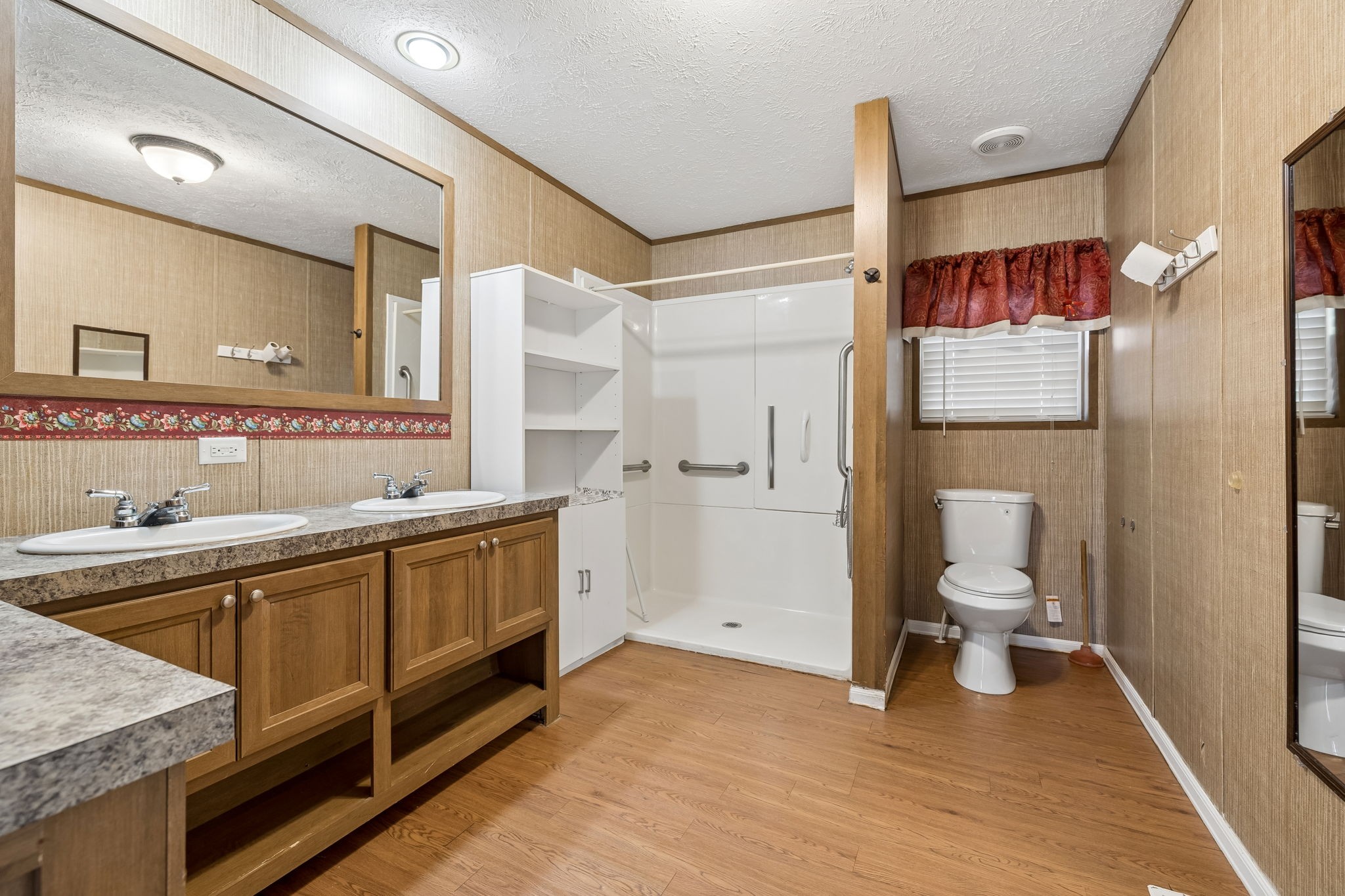 89 Poplar Dr
