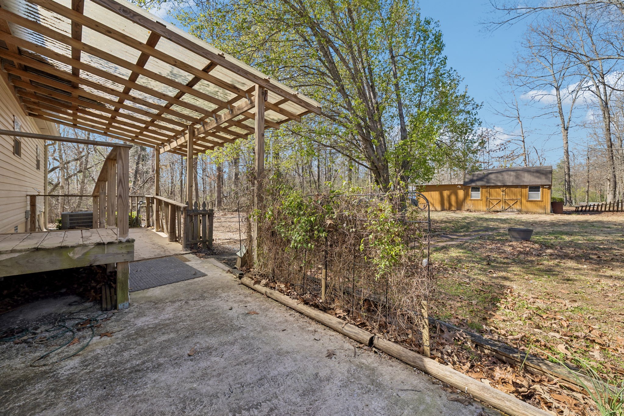 89 Poplar Dr