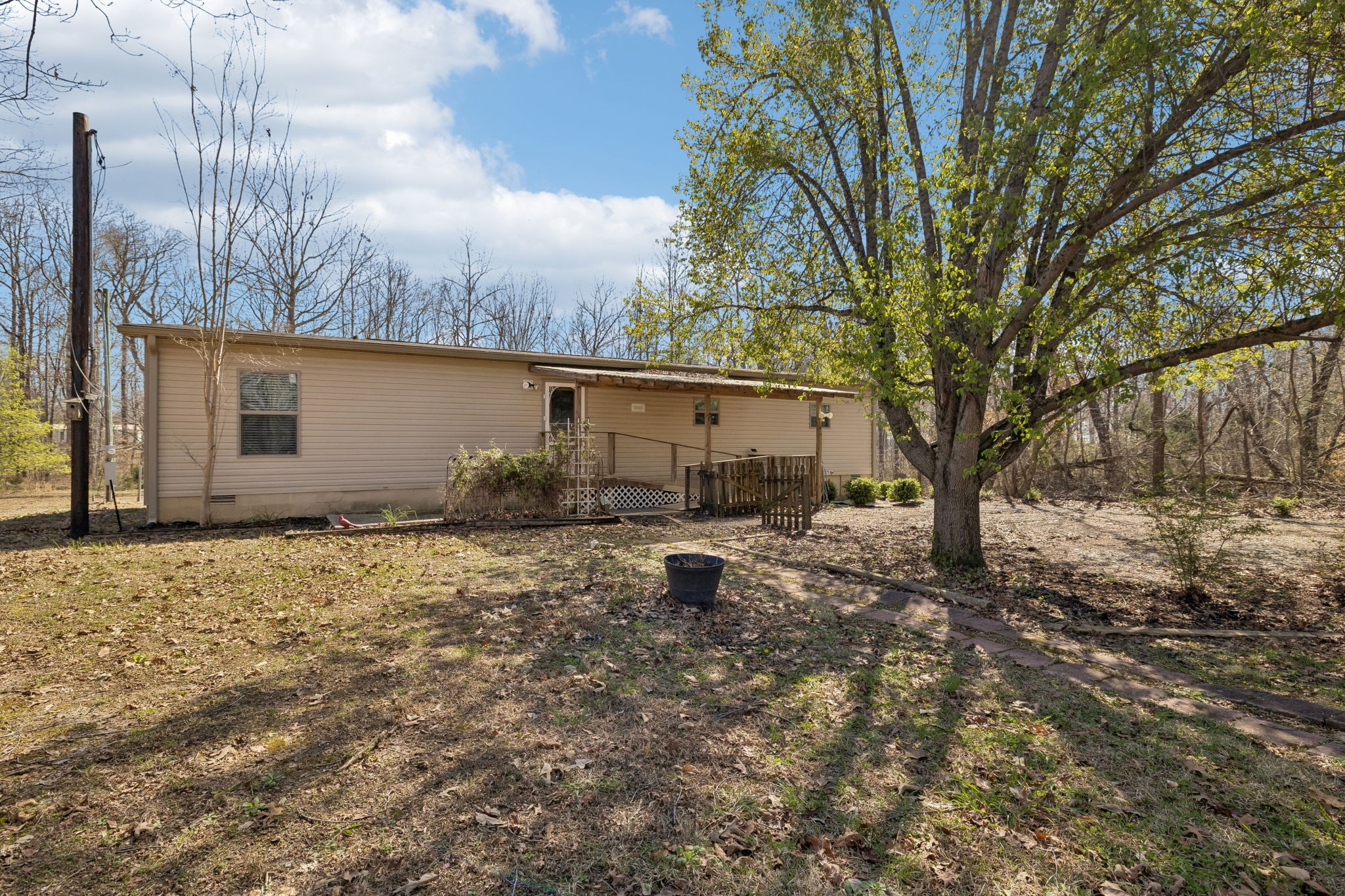 89 Poplar Dr