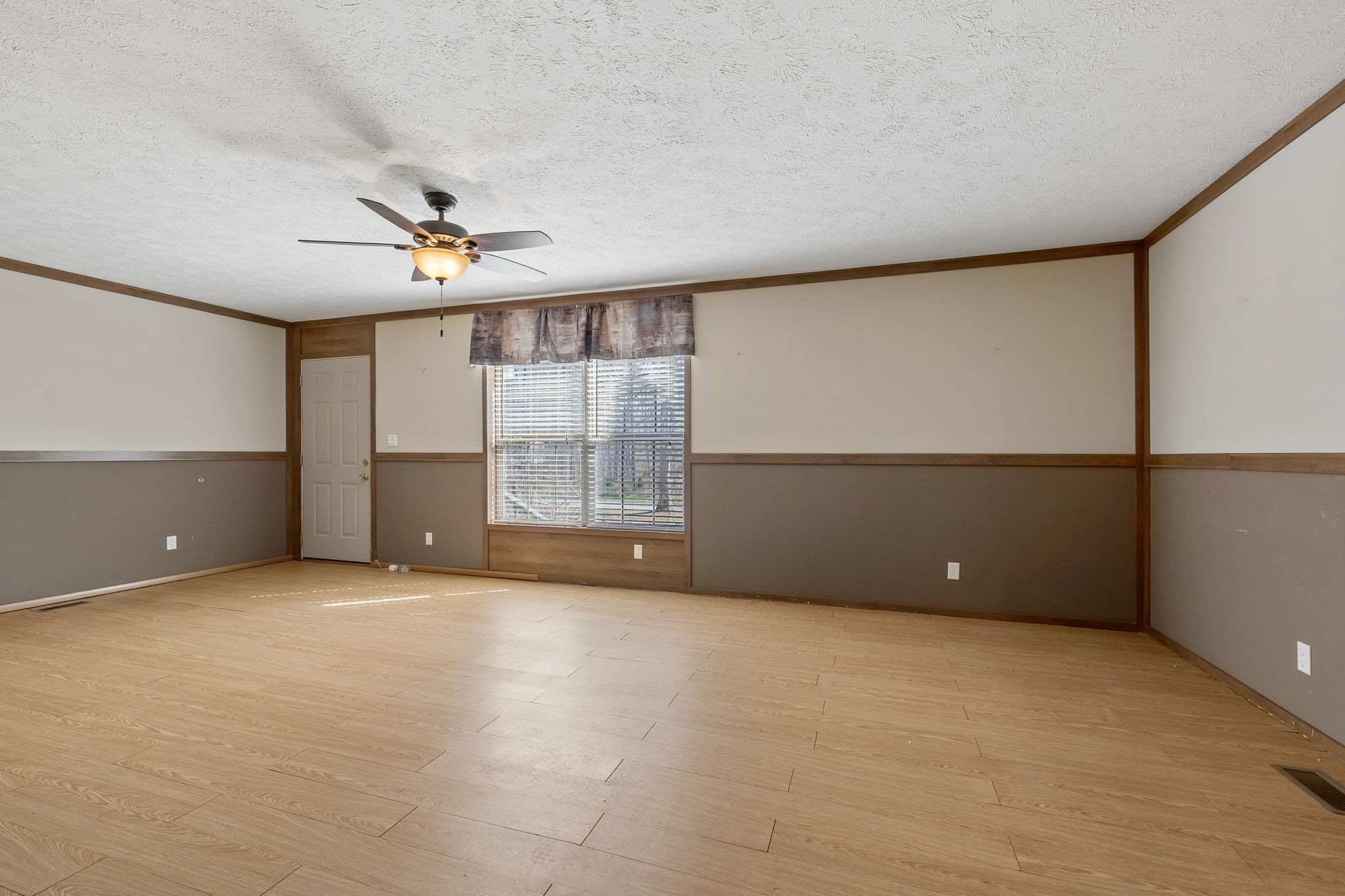 89 Poplar Dr