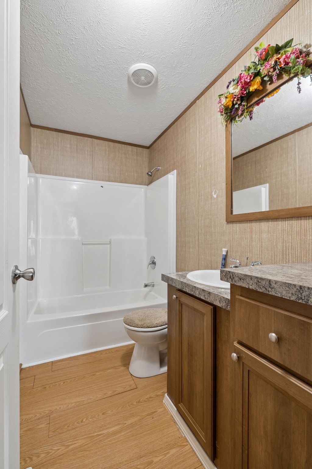 89 Poplar Dr