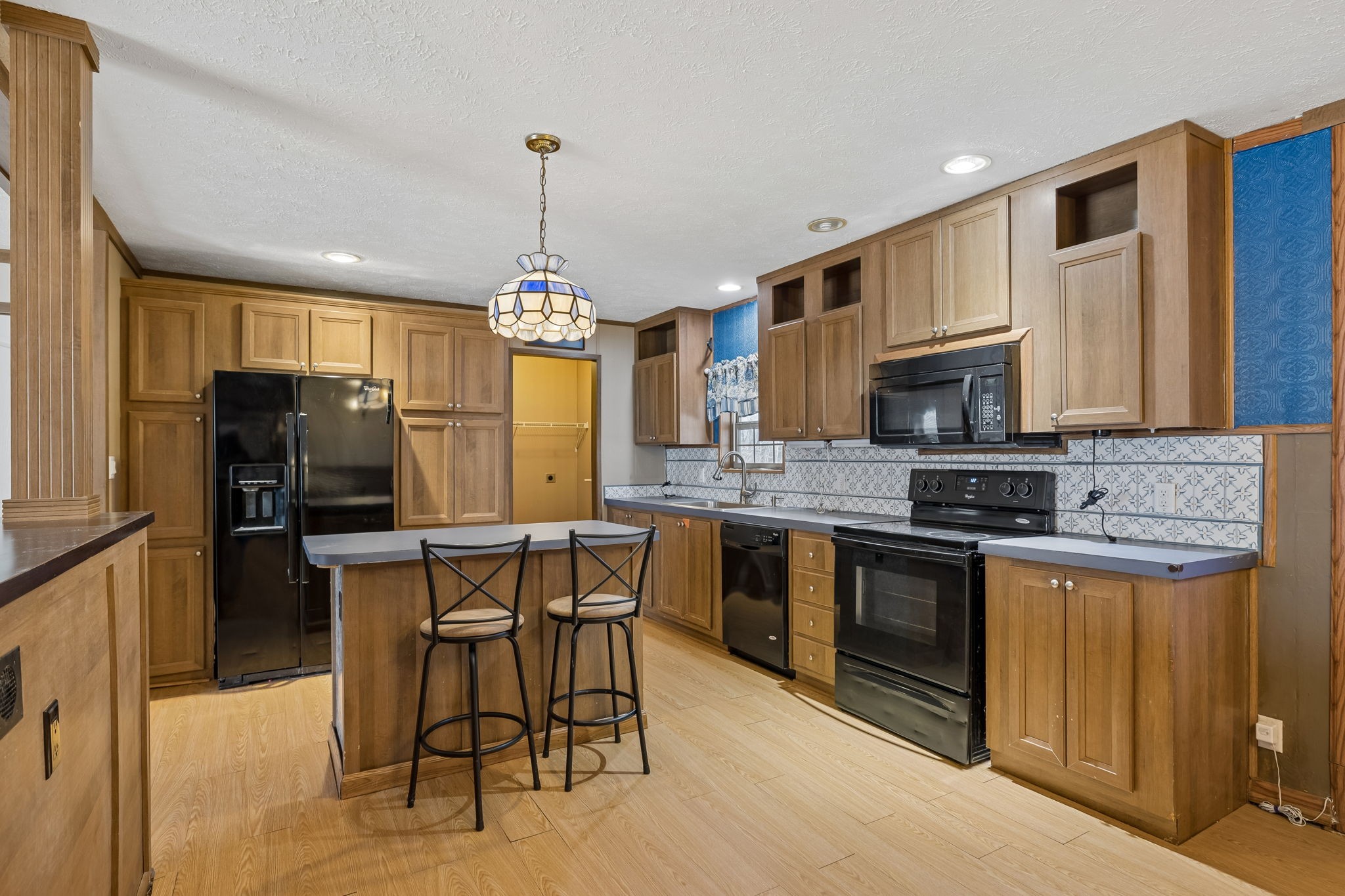 89 Poplar Dr