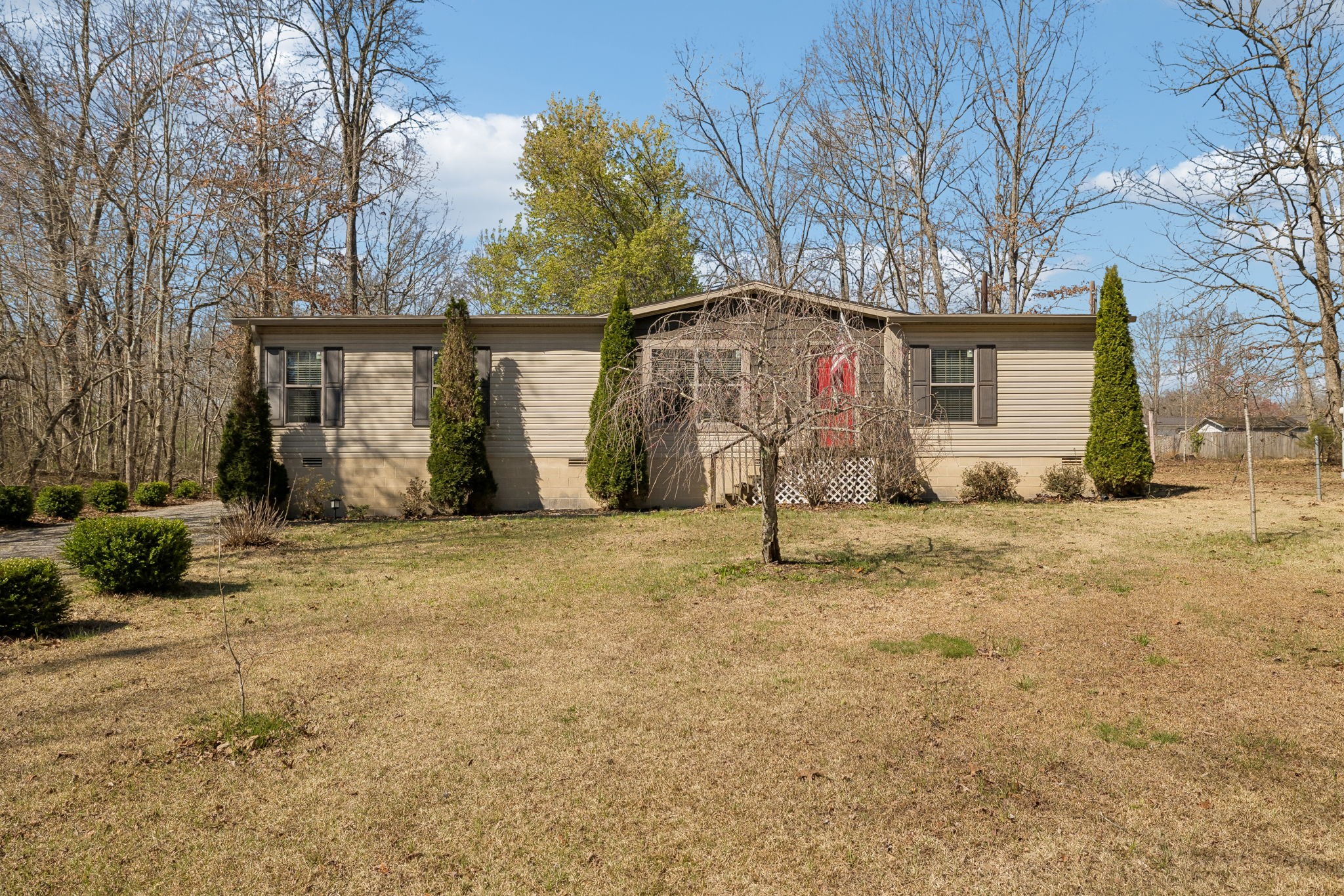 89 Poplar Dr