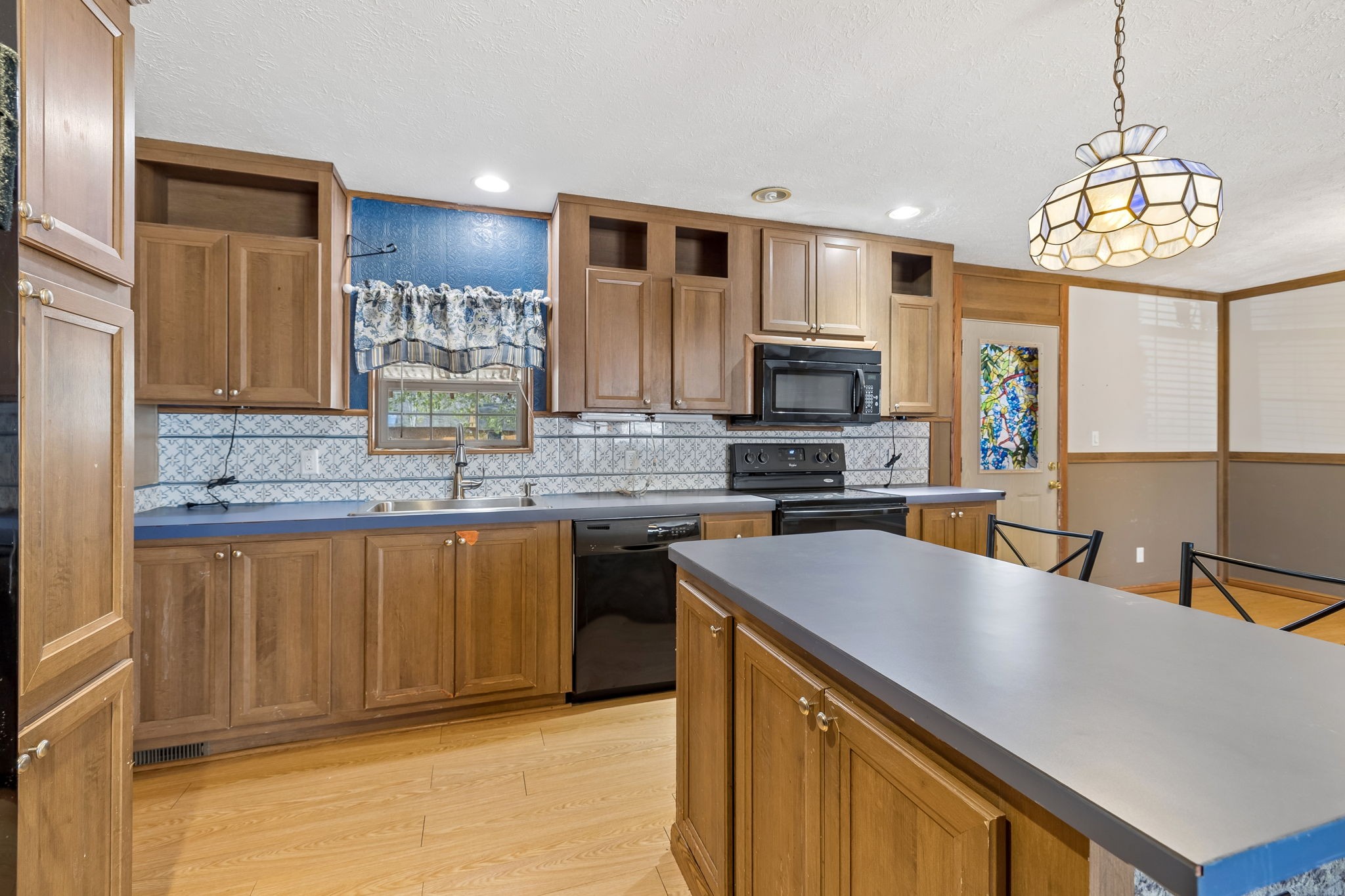 89 Poplar Dr