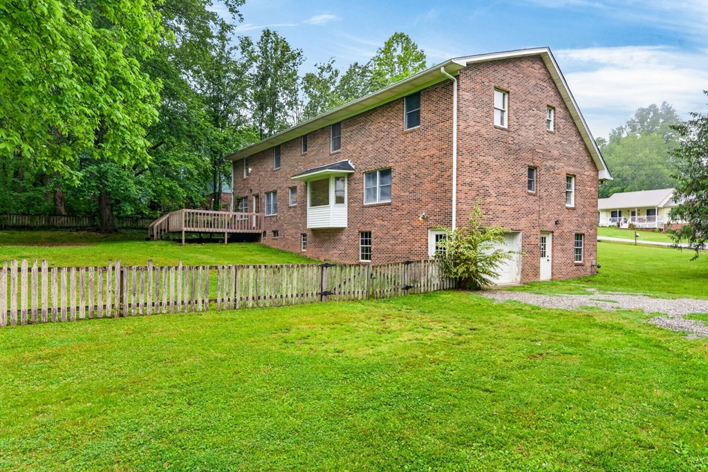866 Pen Oak Dr
