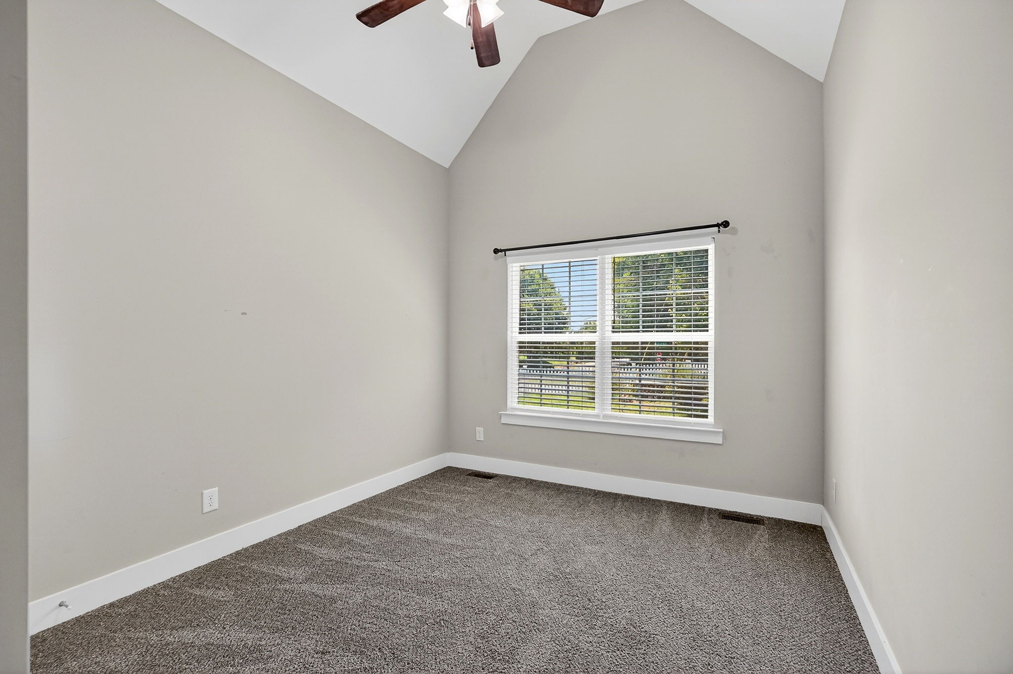 105 Shiloh Ln