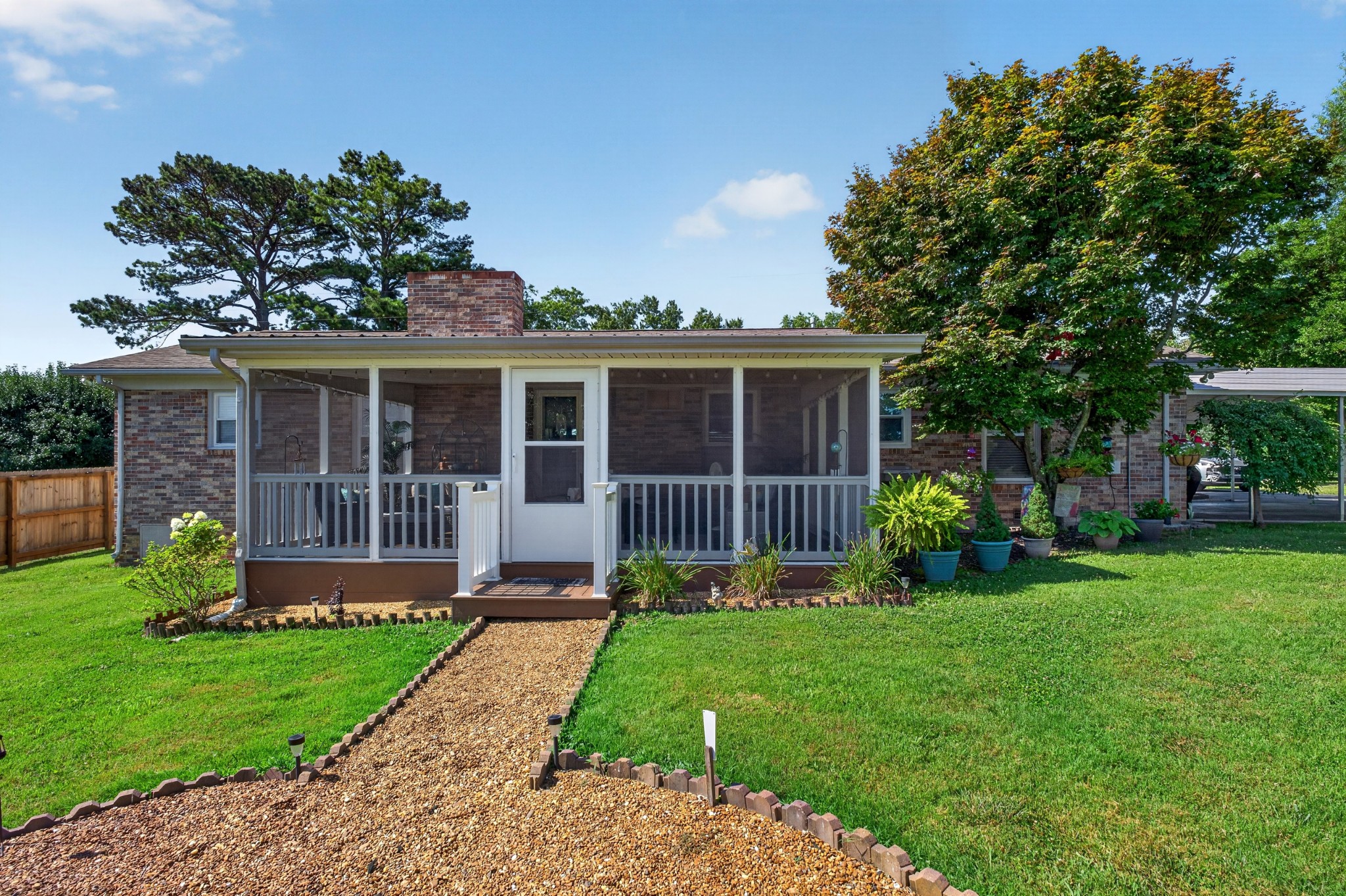 496 Sunset Dr