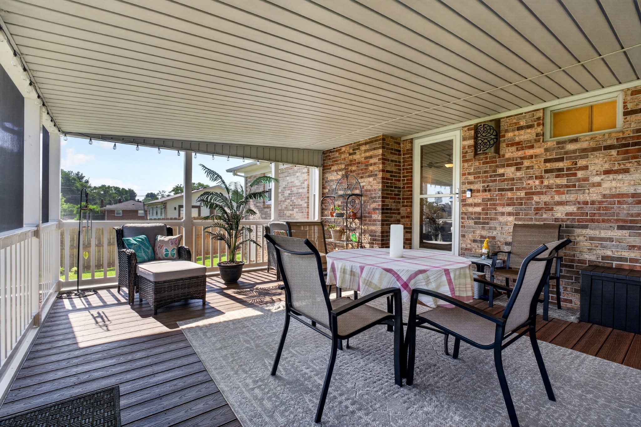 496 Sunset Dr
