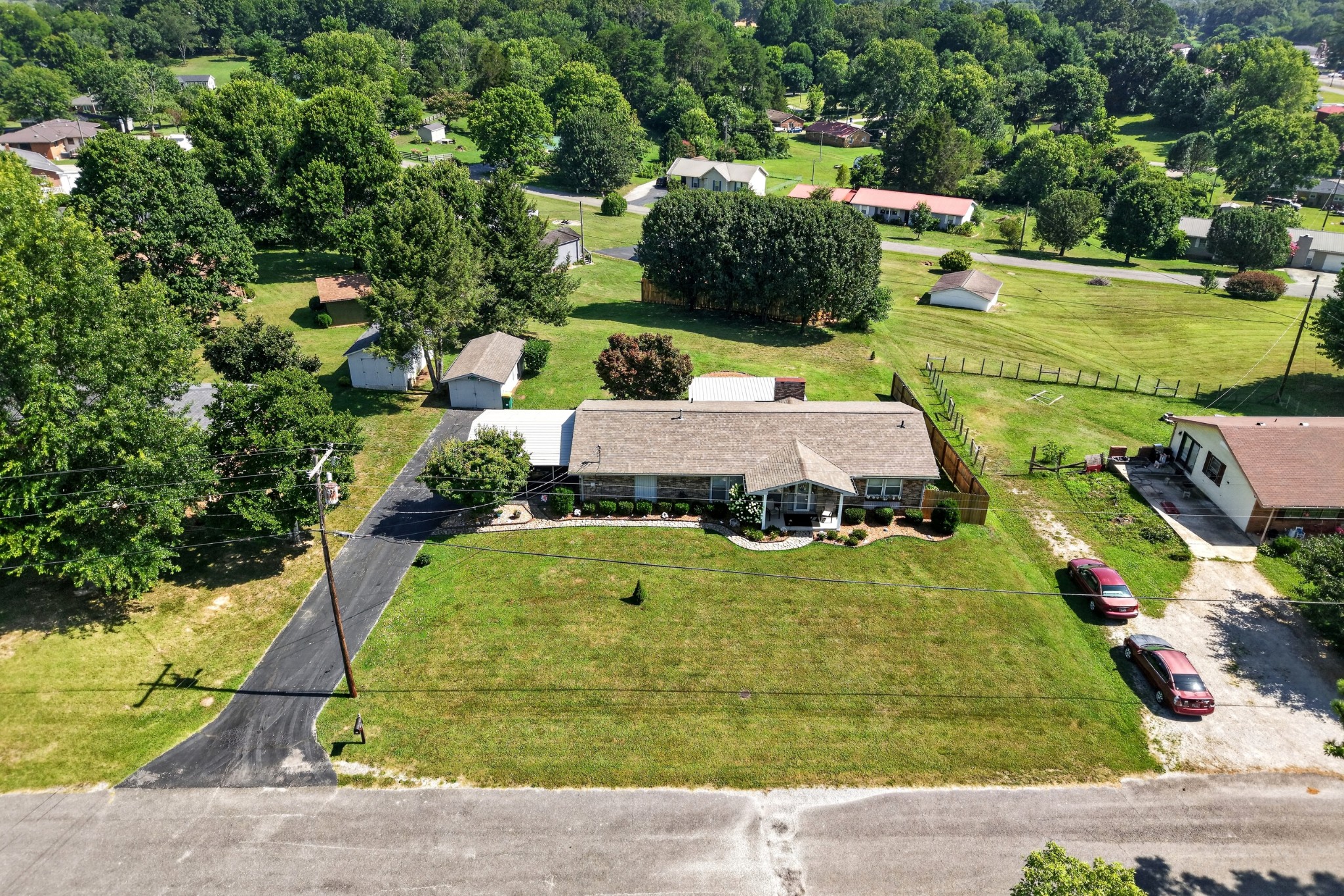 496 Sunset Dr