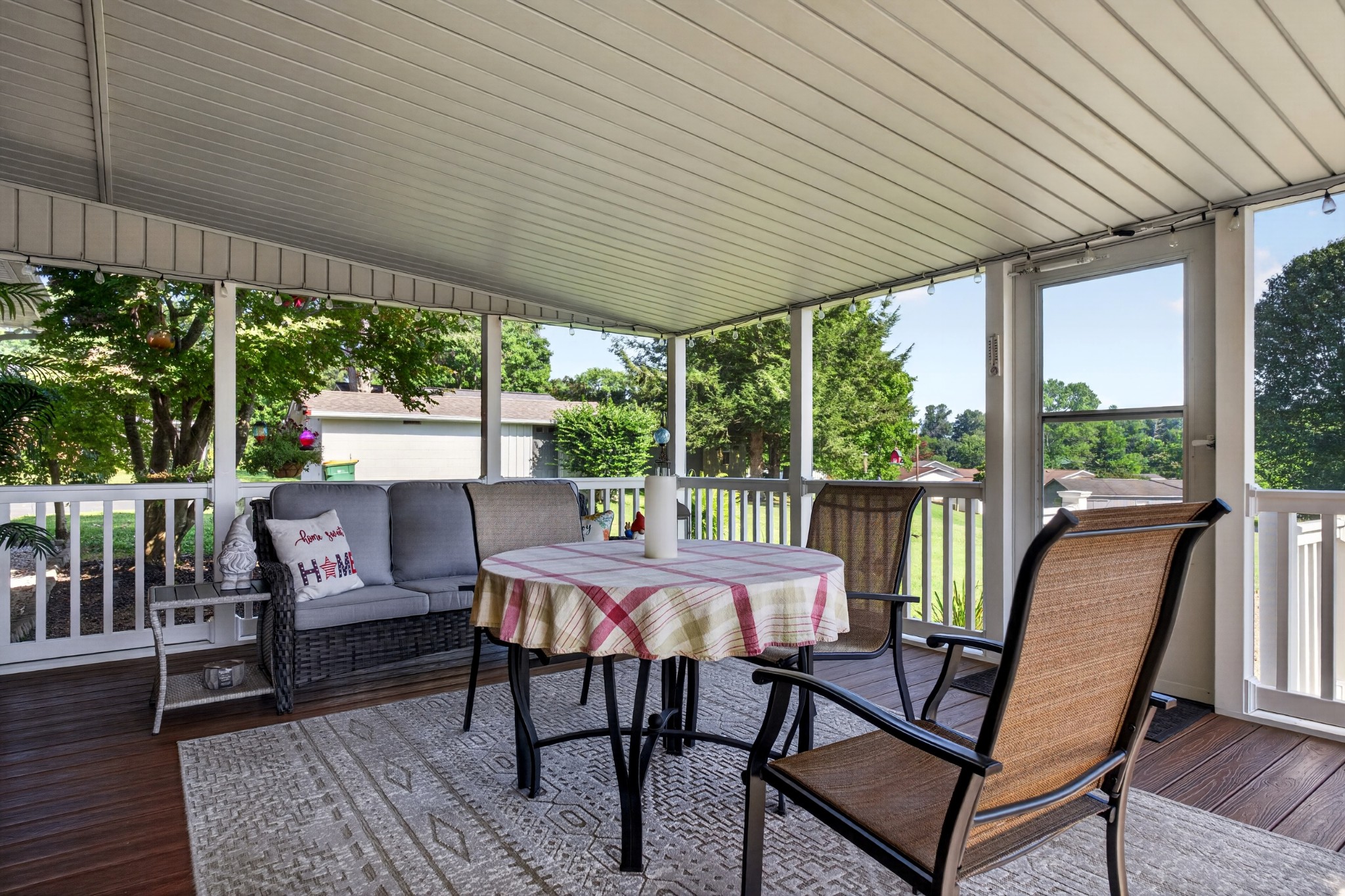 496 Sunset Dr