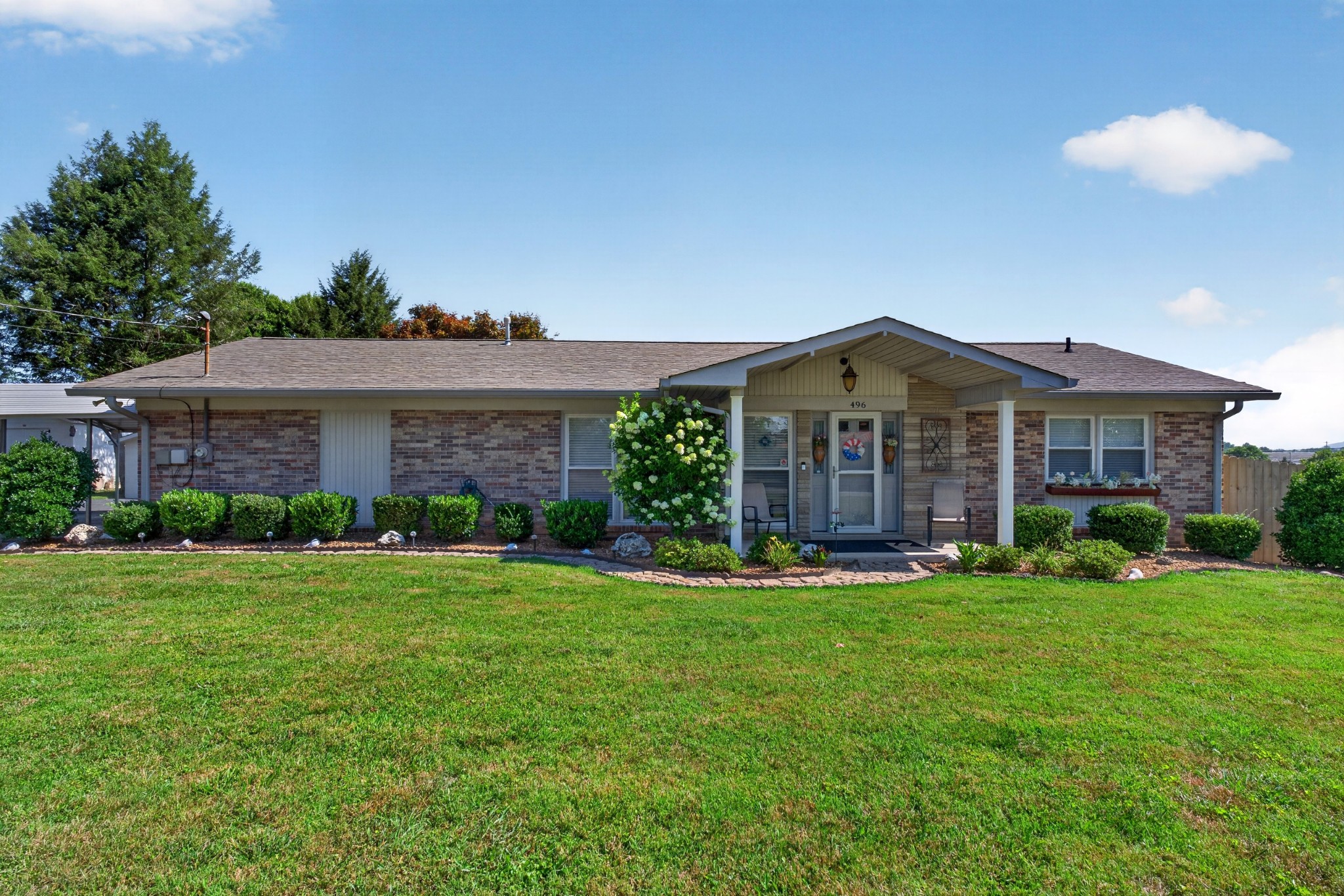 496 Sunset Dr