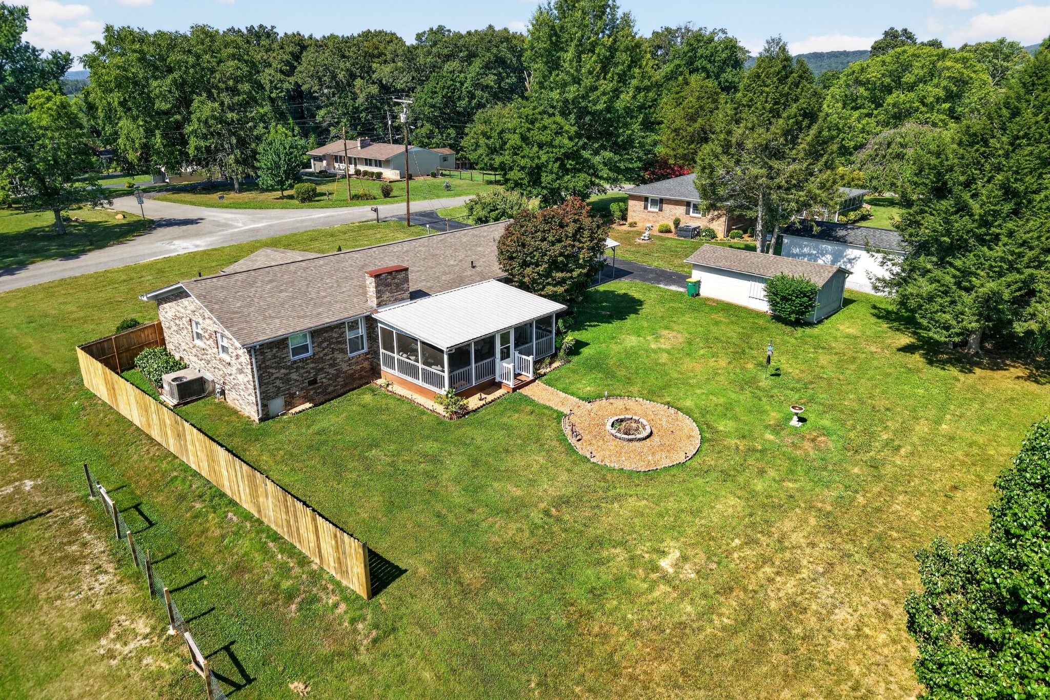 496 Sunset Dr