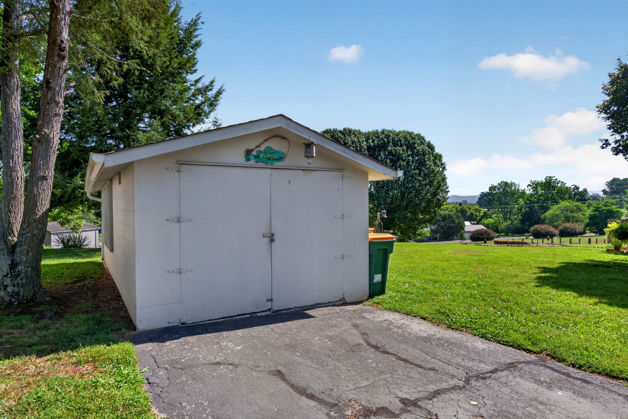496 Sunset Dr