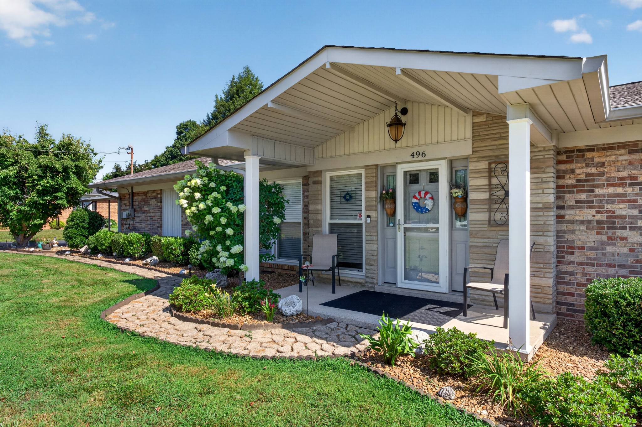 496 Sunset Dr