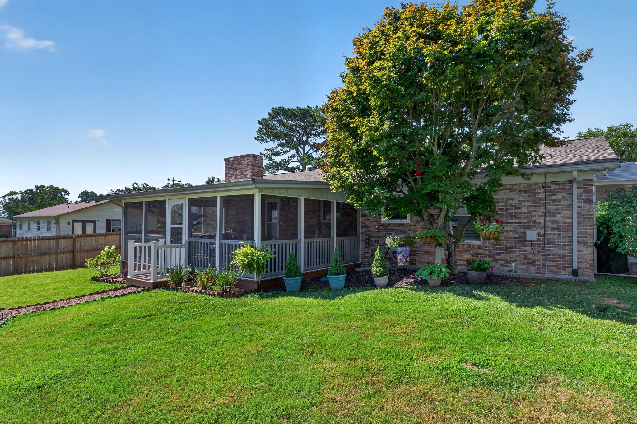 496 Sunset Dr