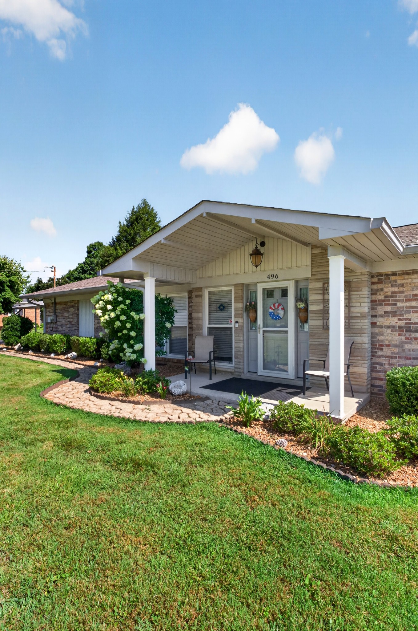496 Sunset Dr