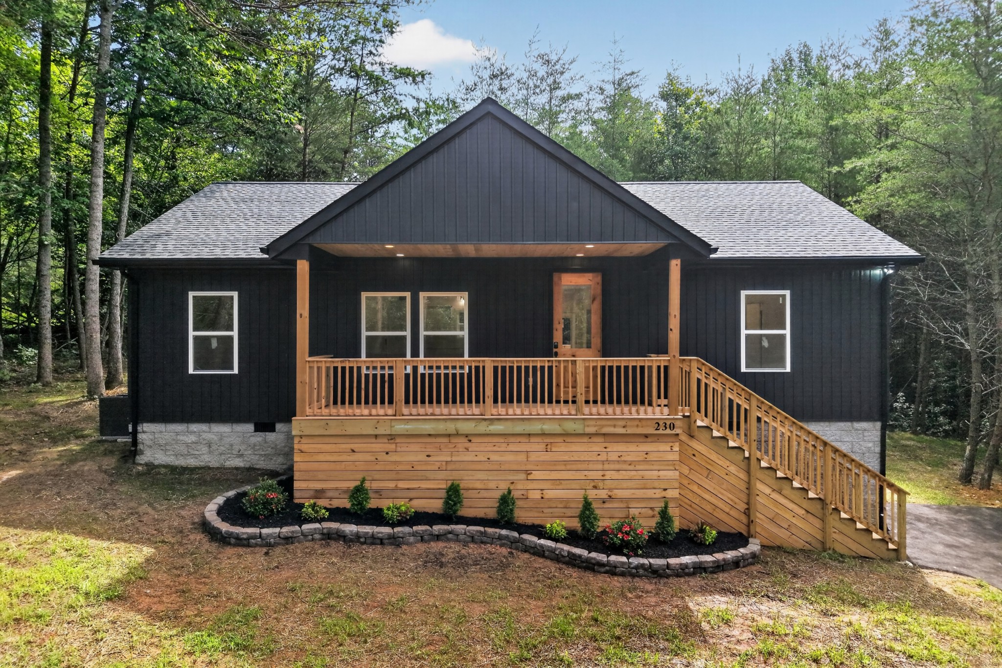 230 Hickory Ln