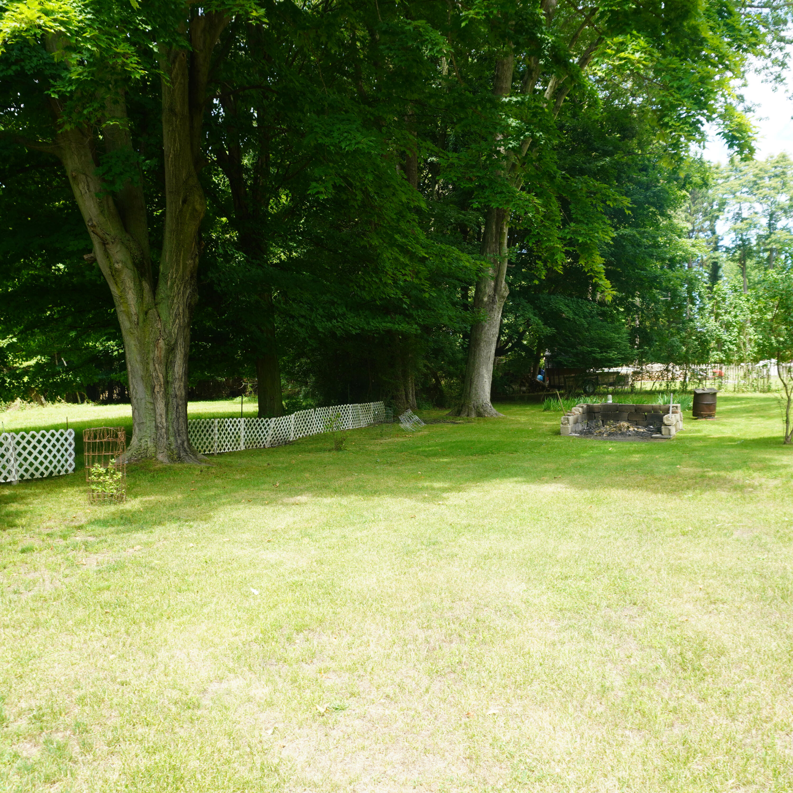 1438 South Lane