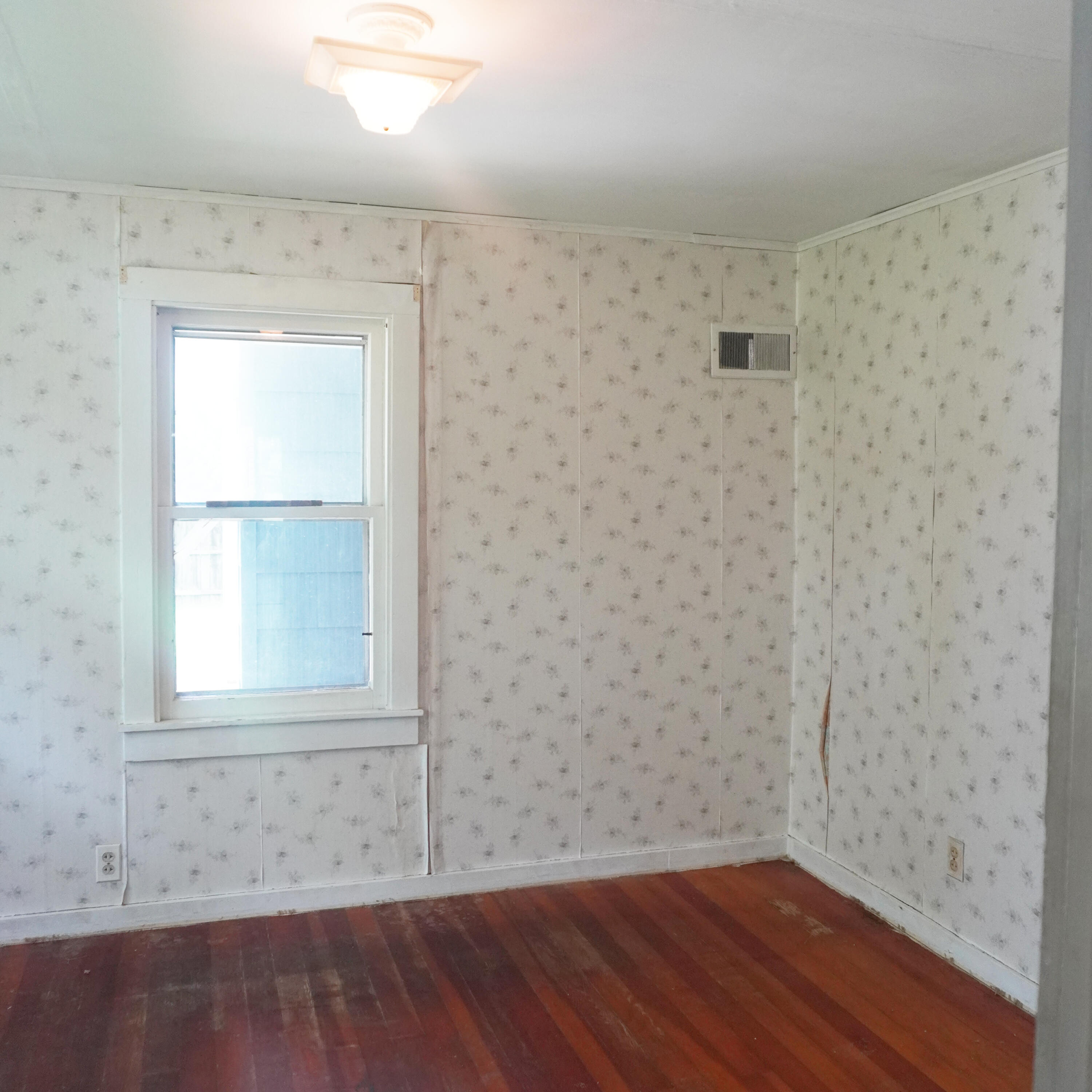 1438 South Lane