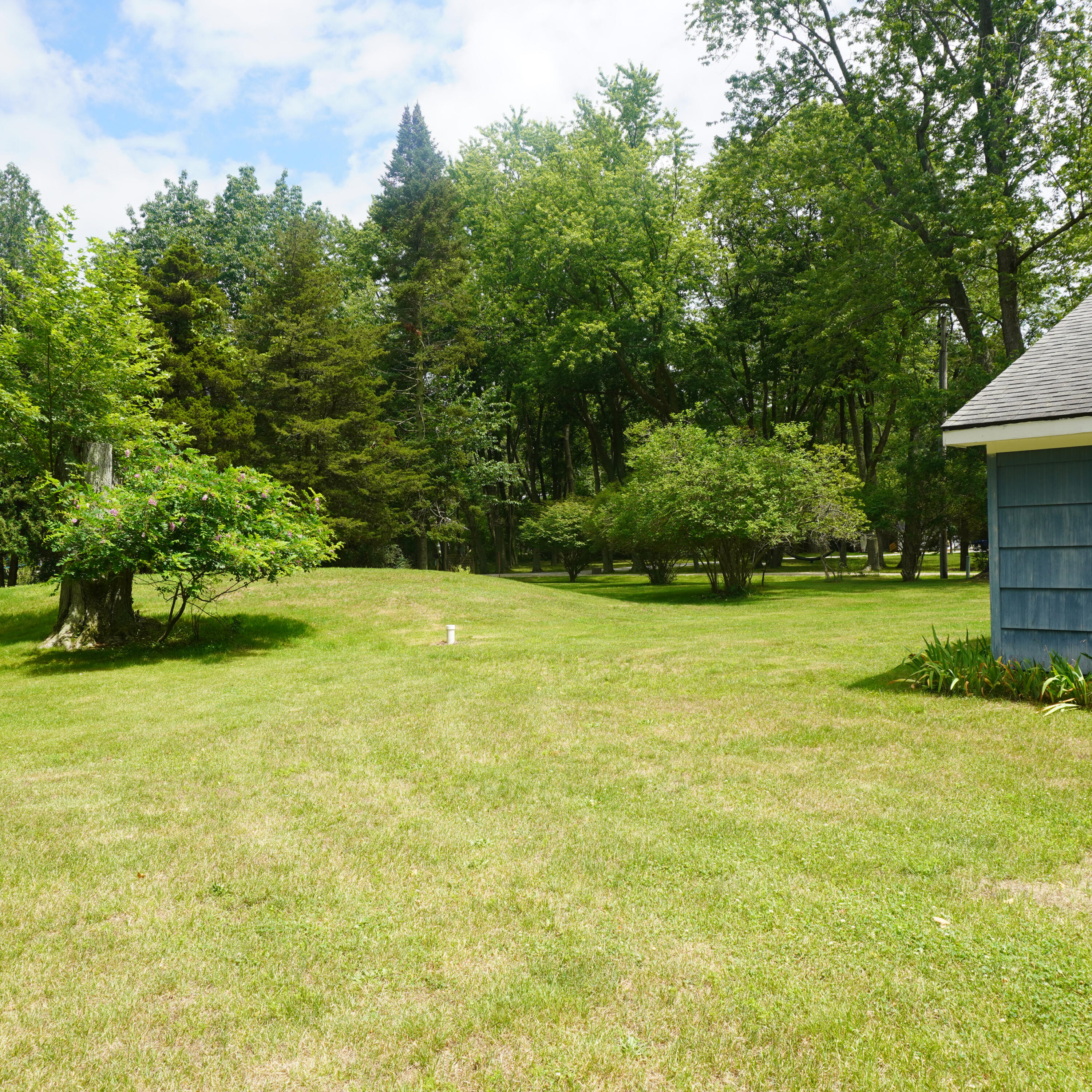 1438 South Lane