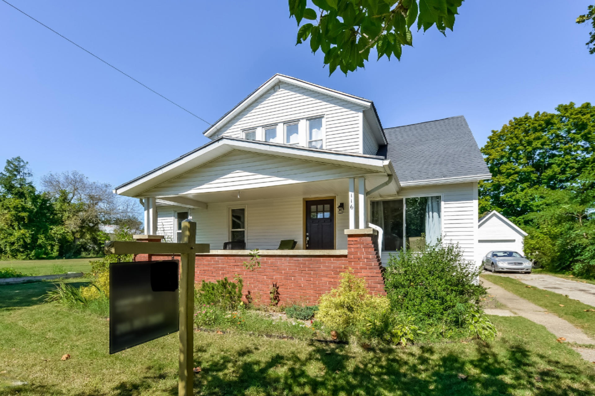 116 W Fennville Street