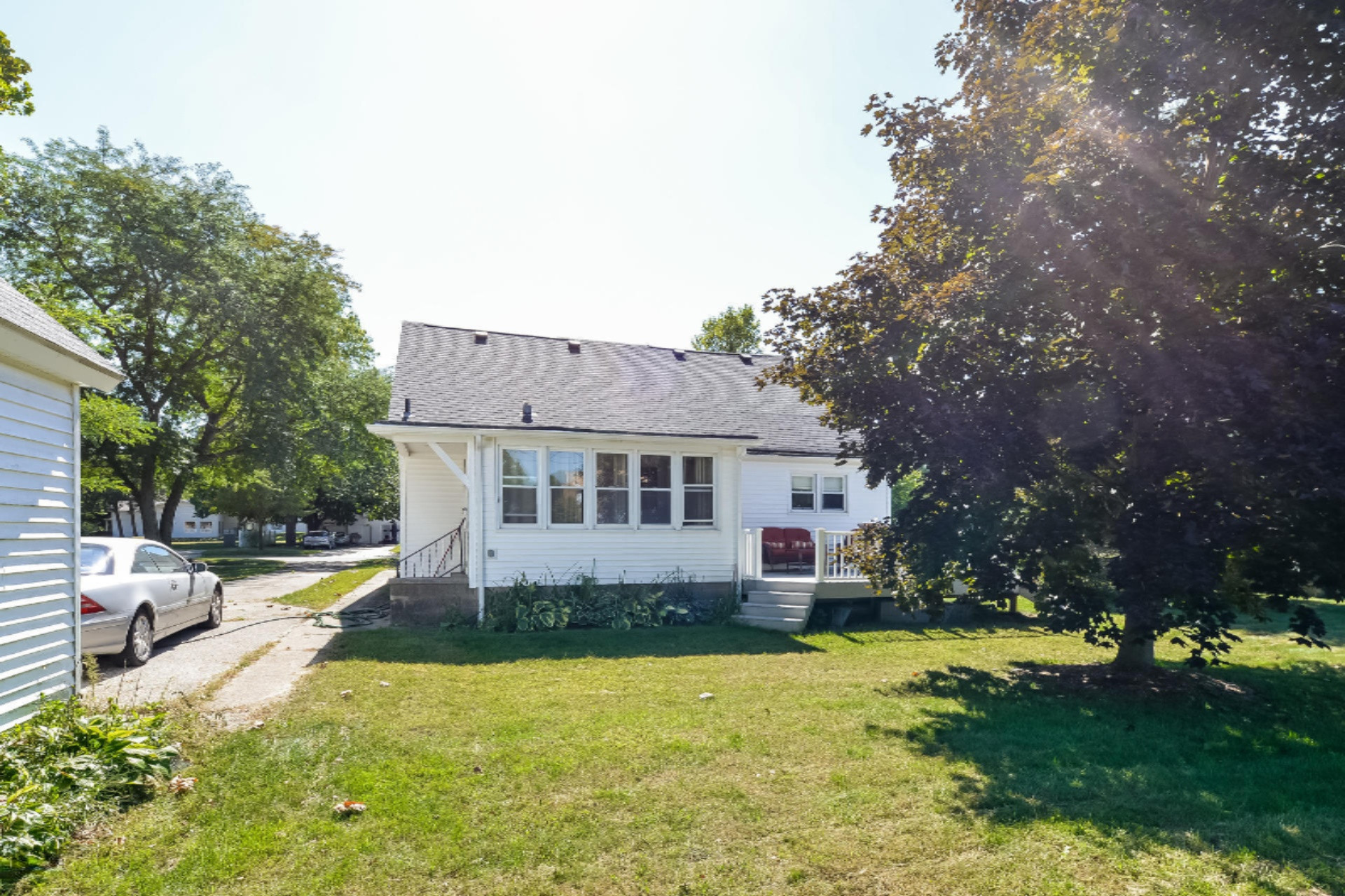 116 W Fennville Street